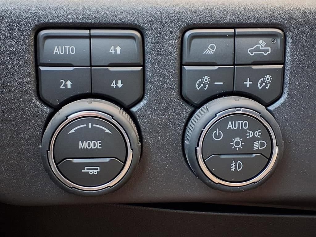 2026 Chevrolet Silverado 1500 - Image 18