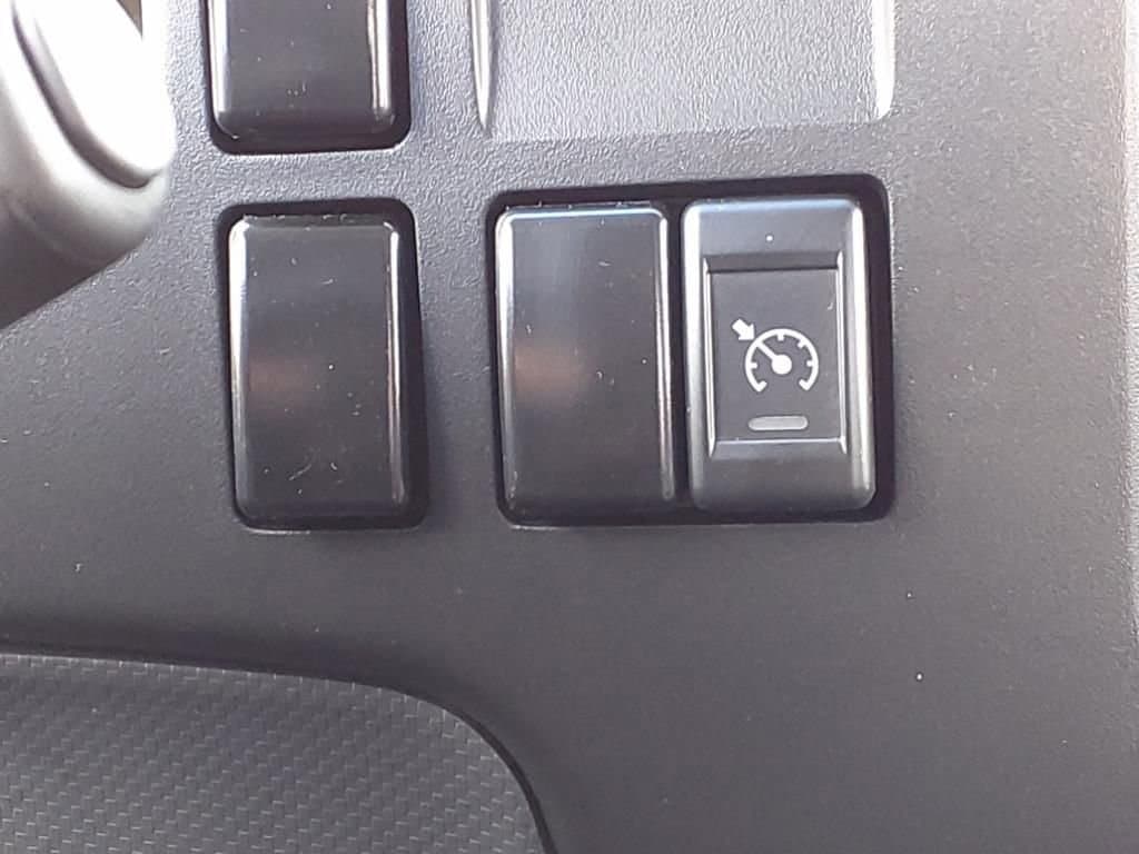 2025 Chevrolet Low Cab Forward 4500 HG - Image 10