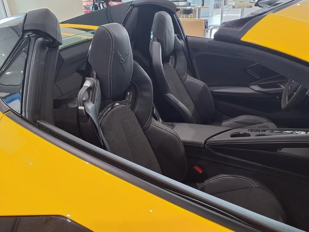 2026 Chevrolet Corvette Stingray - Image 7