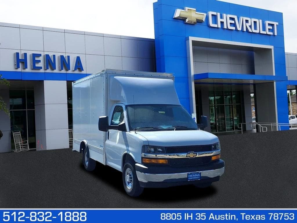 2025 Chevrolet Express Cutaway 3500 - Image 1