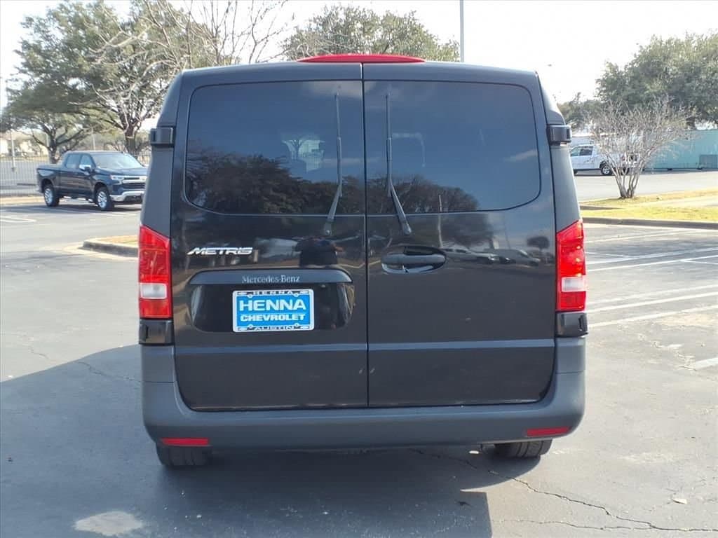 2019 Mercedes-Benz Metris Passenger Van - Image 11