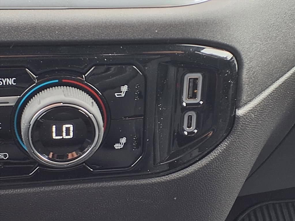 2026 Chevrolet Silverado 1500 - Image 18