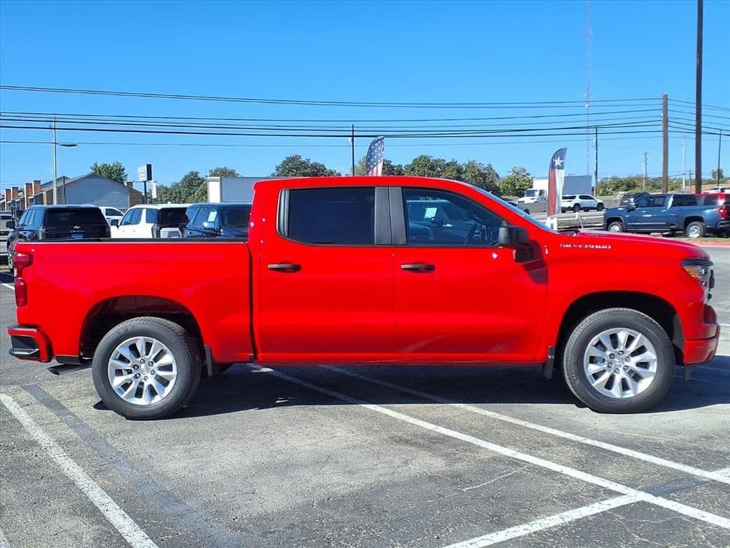 2026 Chevrolet Silverado 1500 - Image 3