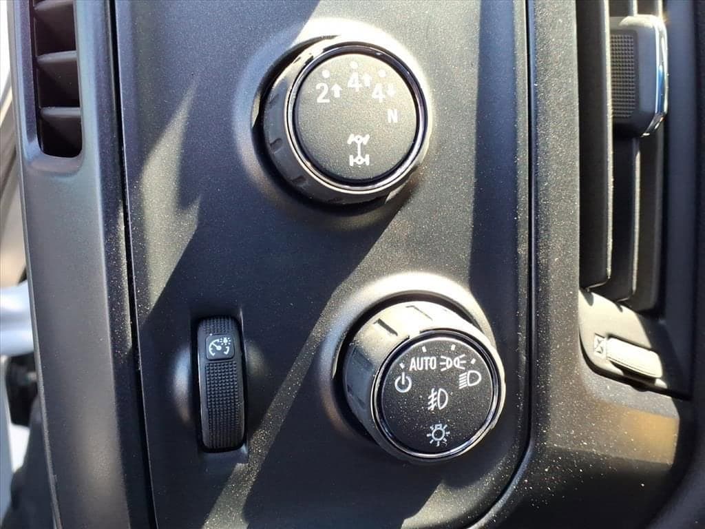 2024 Chevrolet Silverado 5500 HD - Image 11