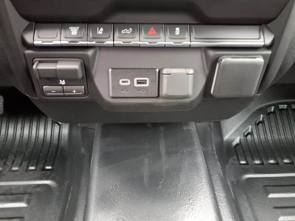 2026 Chevrolet Silverado 2500 HD - Image 21