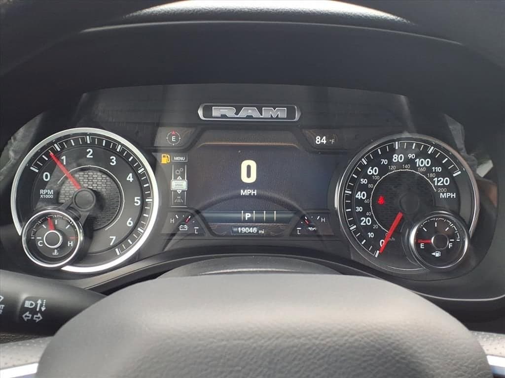 2025 Ram 1500 - Image 25