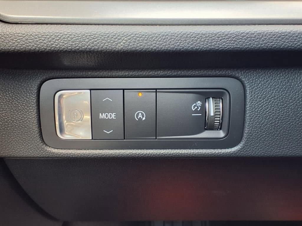 2026 Chevrolet Traverse - Image 9