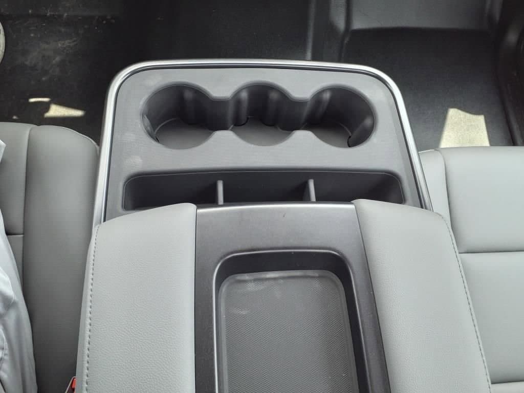 2024 Chevrolet Silverado 5500 HD - Image 9