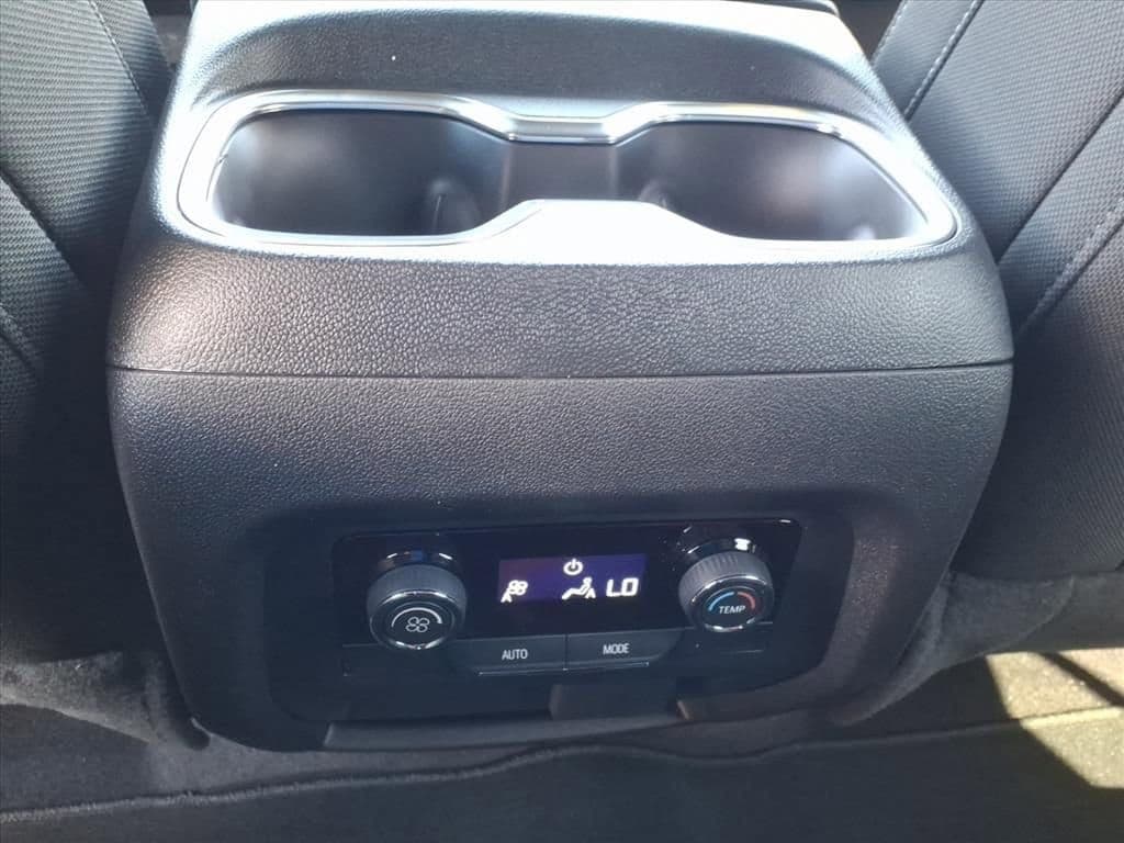 2026 Chevrolet Traverse - Image 17