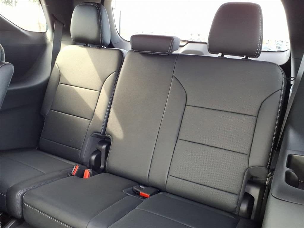 2026 Chevrolet Traverse - Image 13