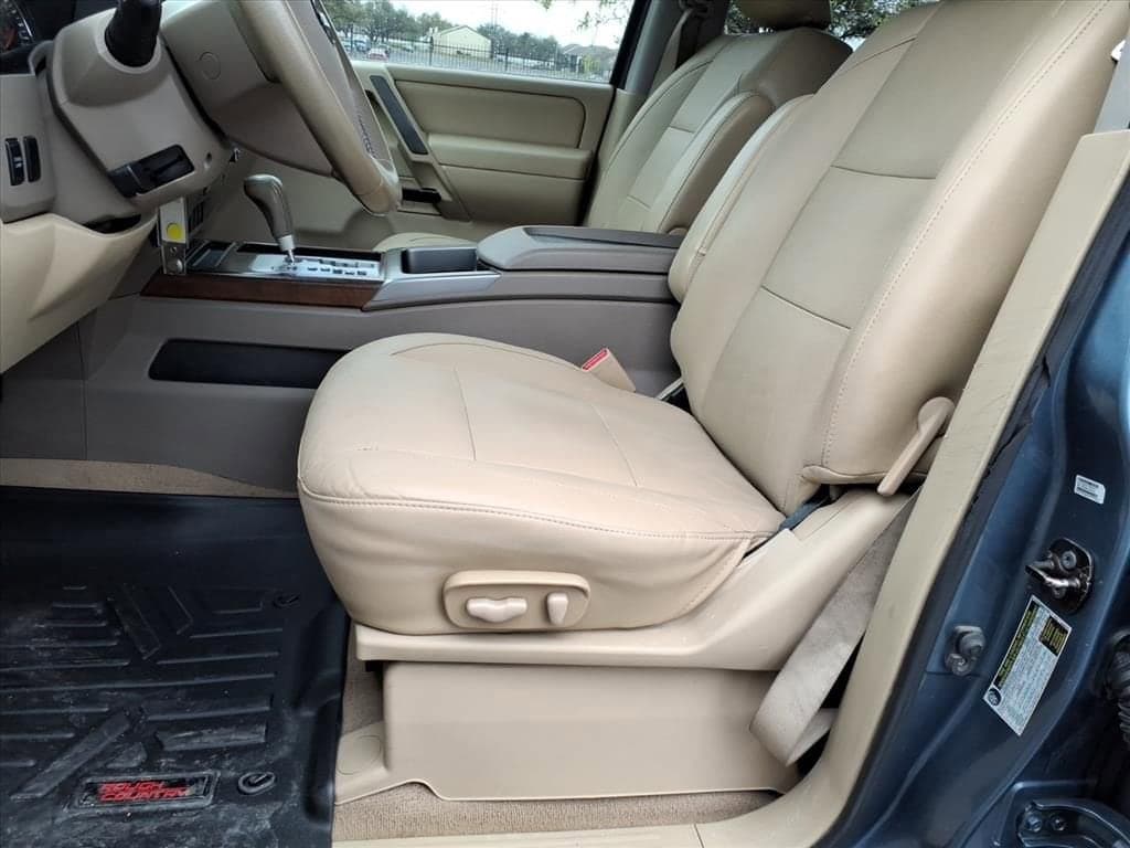 2011 Nissan Titan - Image 6