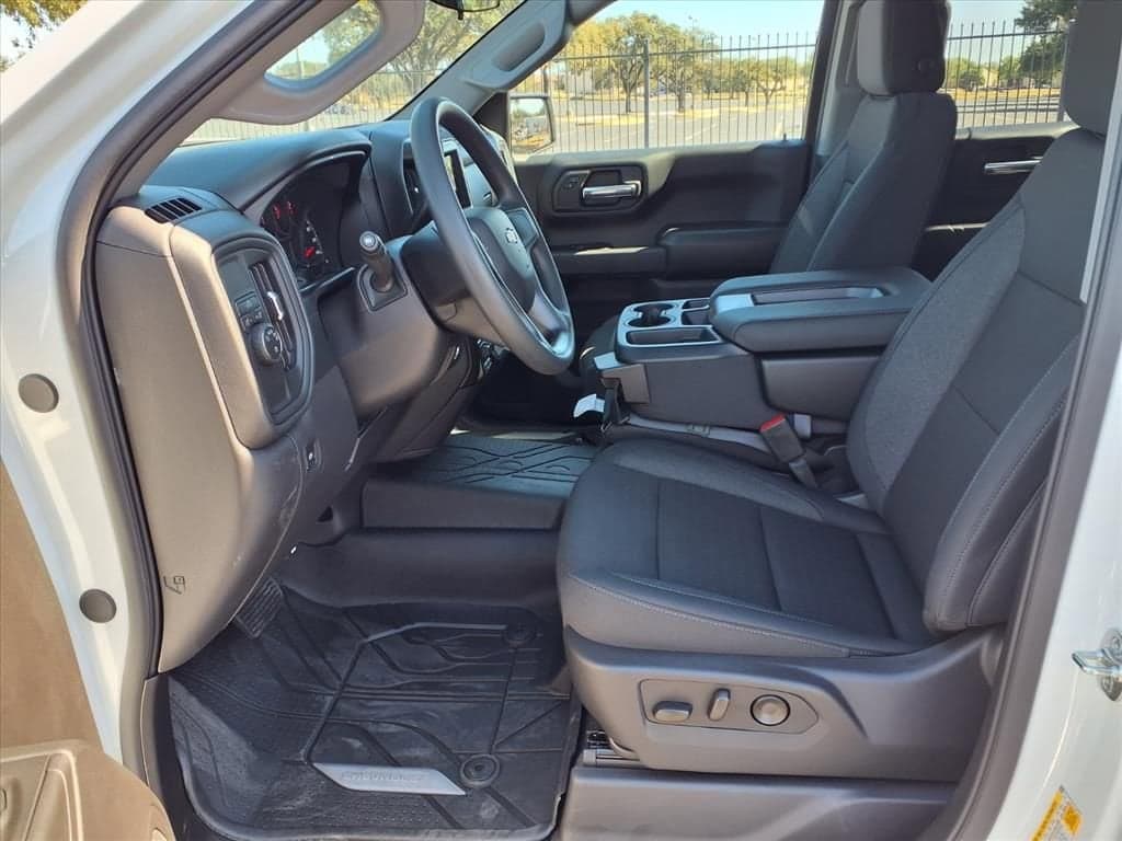 2026 Chevrolet Silverado 1500 - Image 6