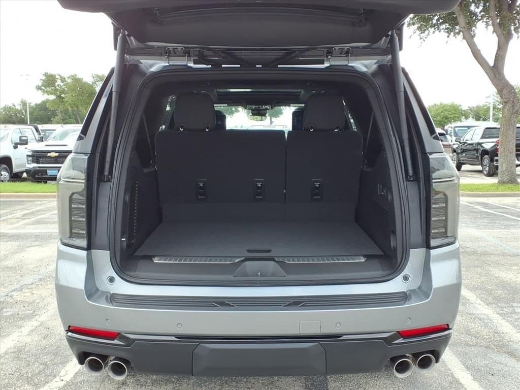 2026 Chevrolet Suburban - Image 11