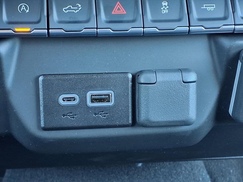 2026 Chevrolet Silverado 1500 - Image 15