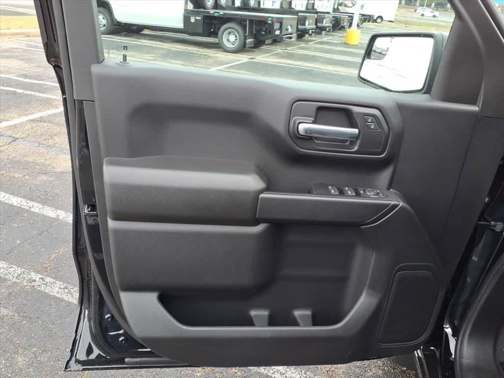 2026 Chevrolet Silverado 1500 - Image 8