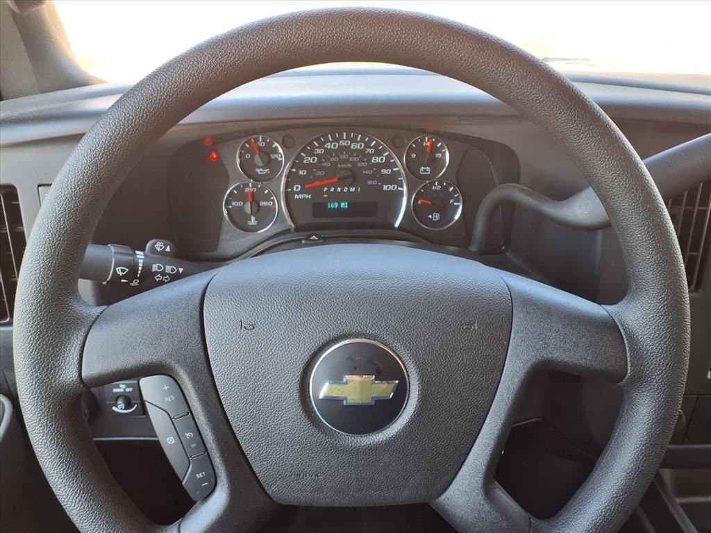 2025 Chevrolet Express Cutaway 3500 - Image 20
