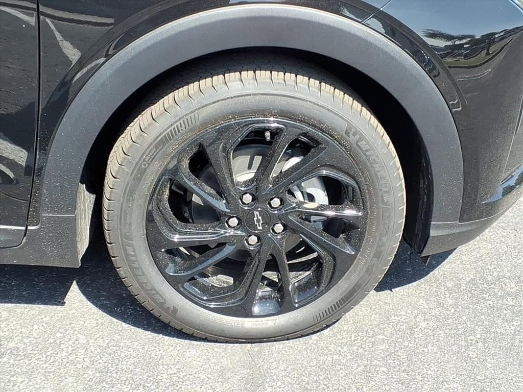 2027 Chevrolet Bolt - Image 6