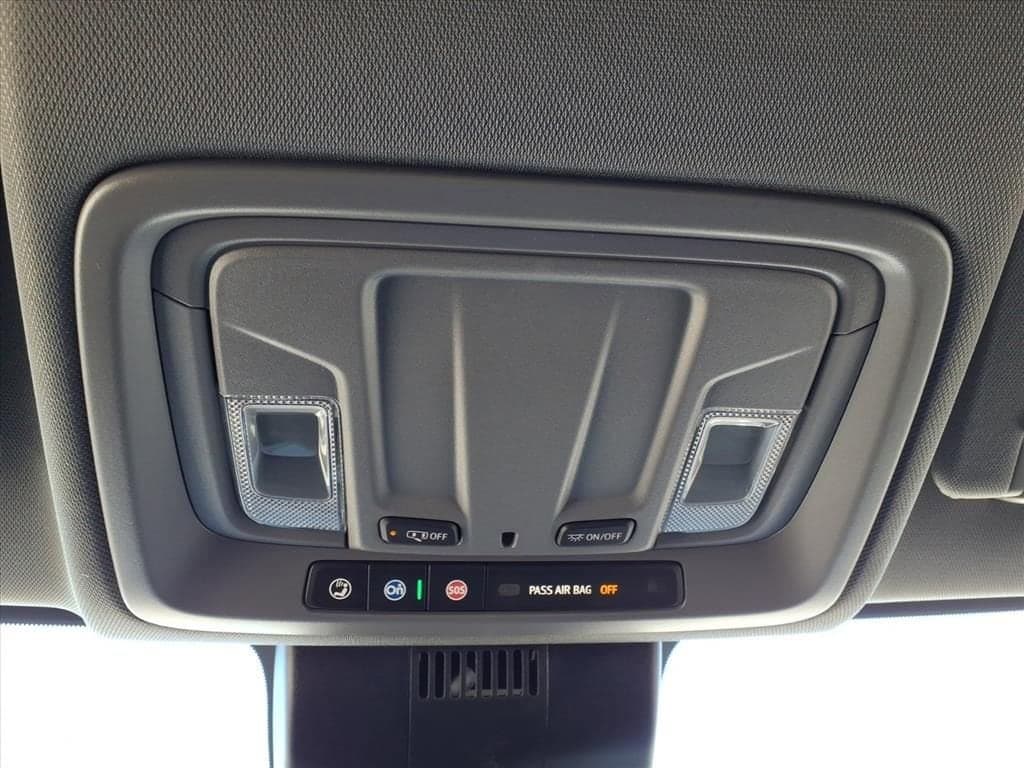 2026 Chevrolet Silverado 3500 HD Chassis Cab - Image 22