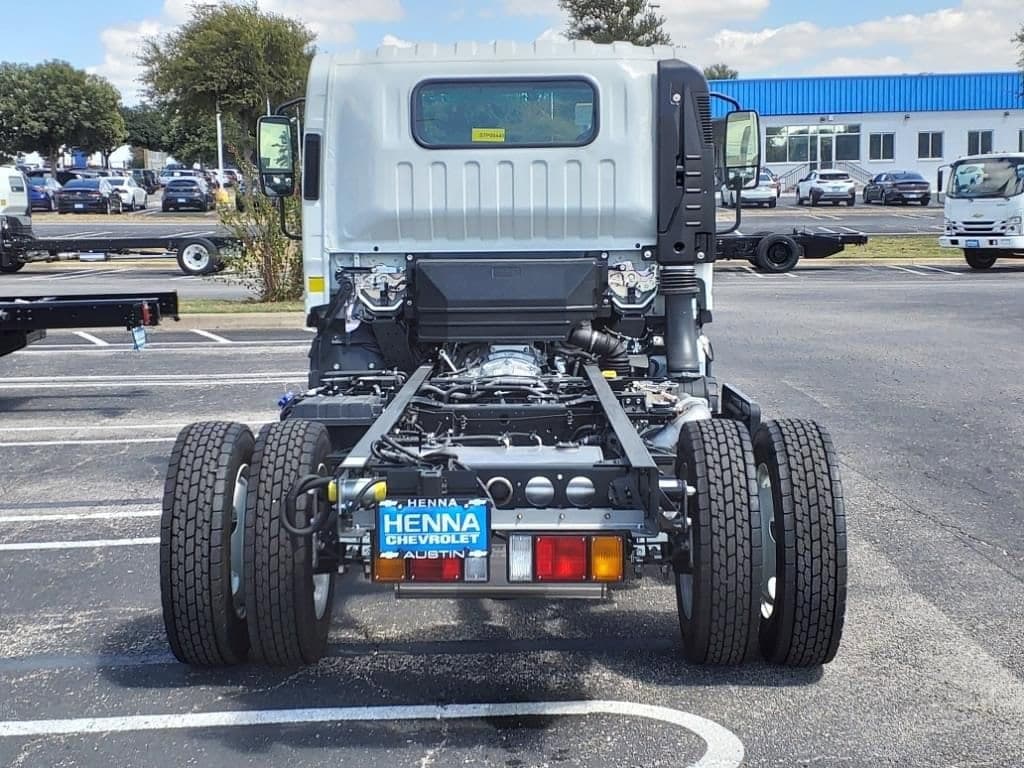 2025 Chevrolet Low Cab Forward 5500 XD - Image 5