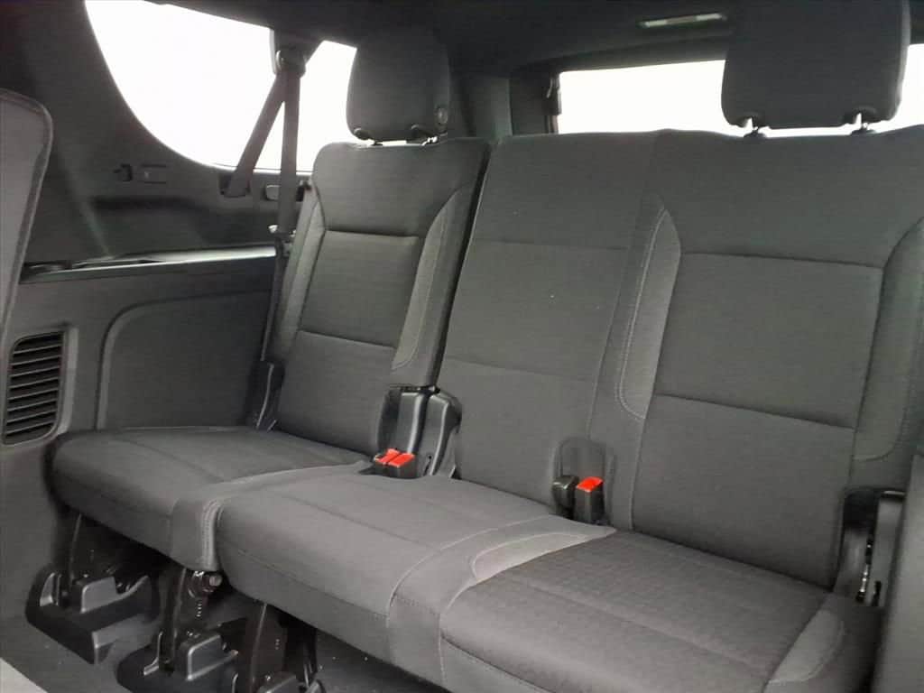 2026 Chevrolet Suburban - Image 16