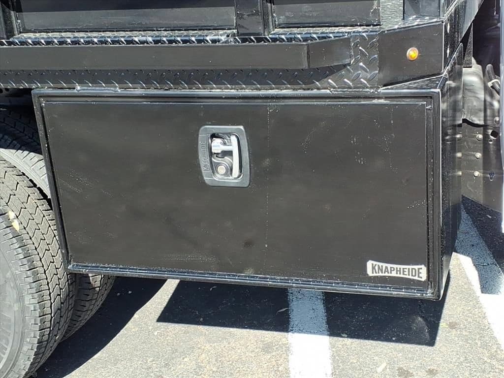 2026 Chevrolet Silverado 3500 HD Chassis Cab - Image 6