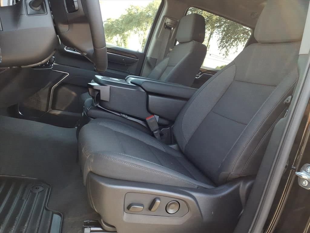 2026 Chevrolet Silverado 1500 - Image 8