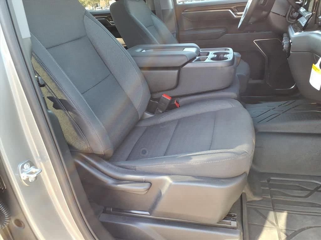 2026 Chevrolet Silverado 1500 - Image 16