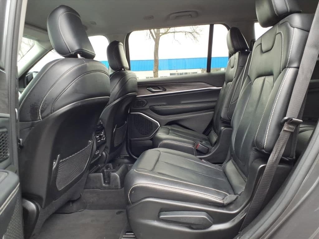 2021 Jeep Grand Cherokee L - Image 23