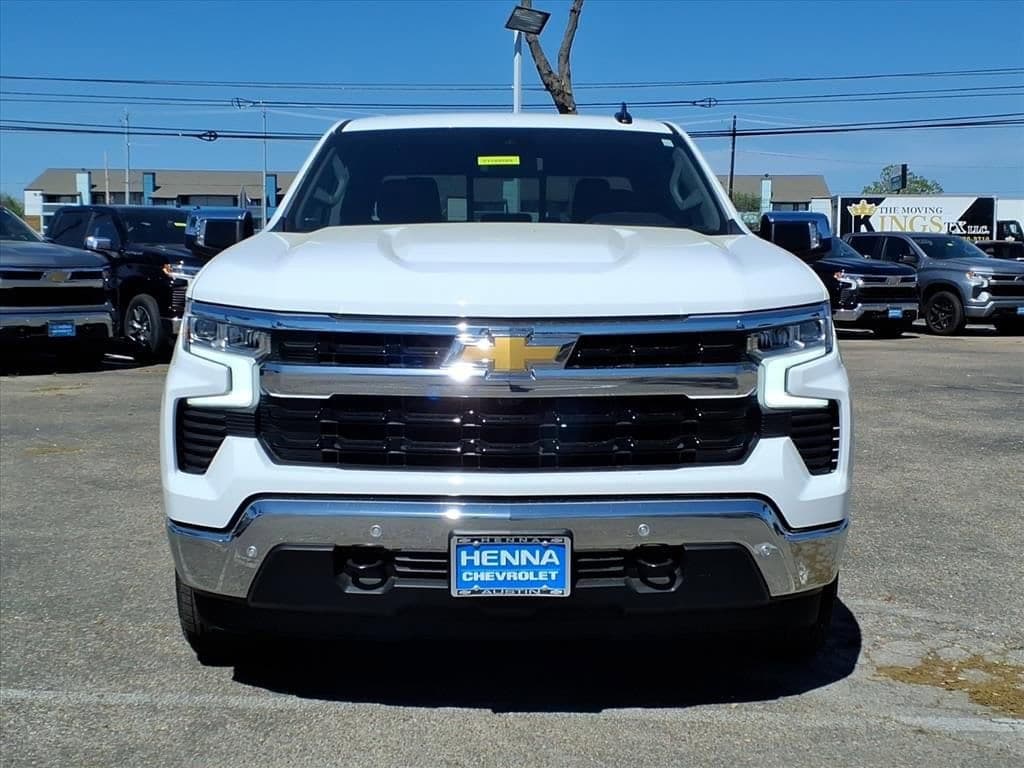 2026 Chevrolet Silverado 1500 - Image 2