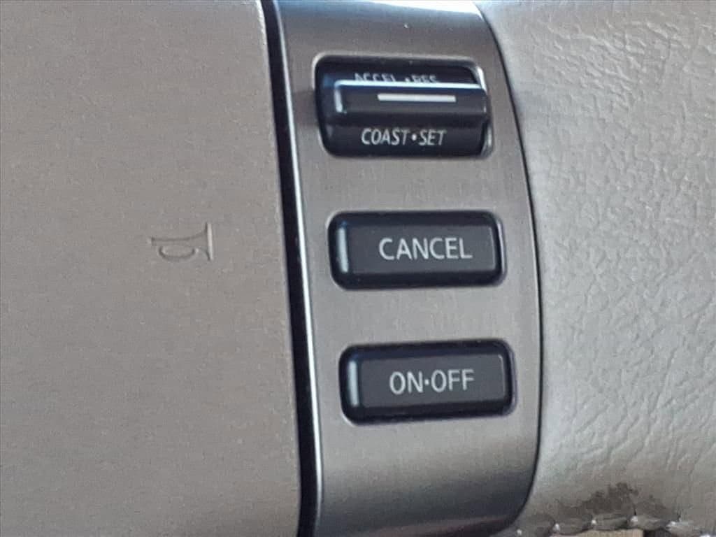 2011 Nissan Titan - Image 27