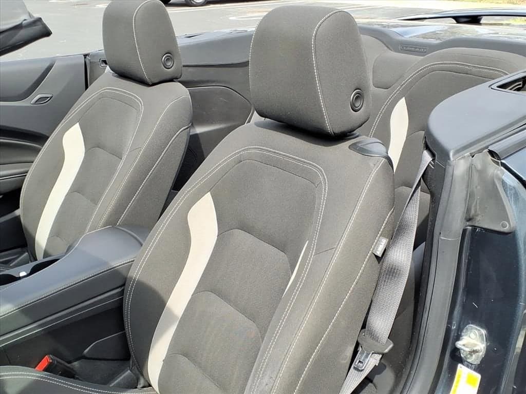 2021 Chevrolet Camaro - Image 13