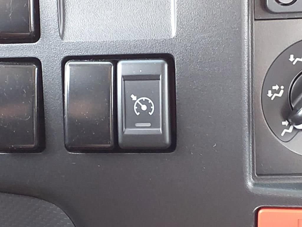 2024 Chevrolet Low Cab Forward 4500 HG - Image 11