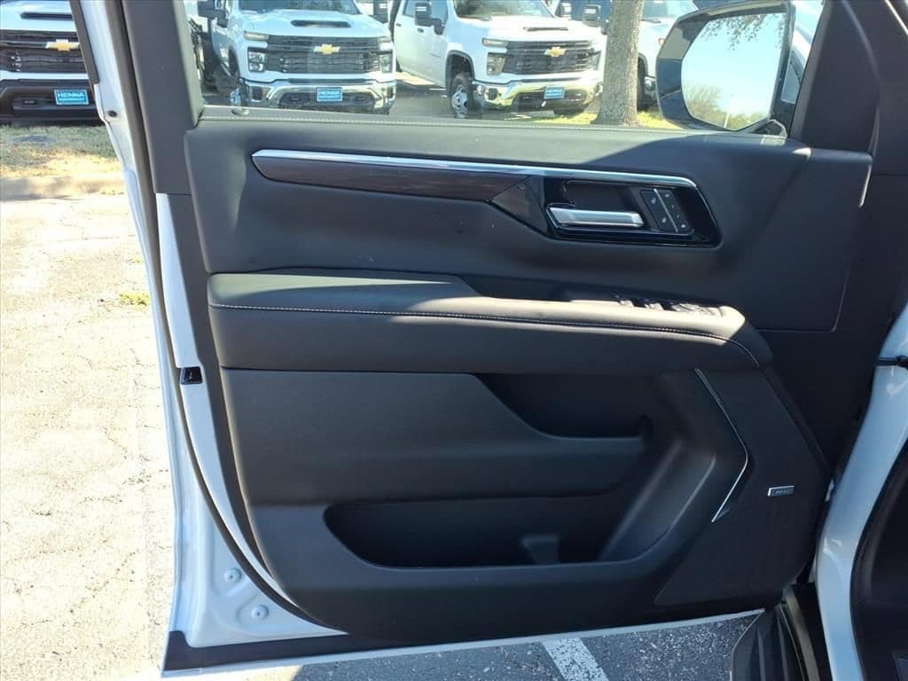 2026 Chevrolet Tahoe - Image 11