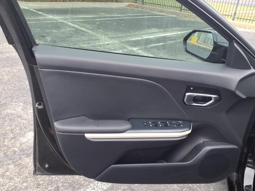 2025 Kia K4 - Image 12