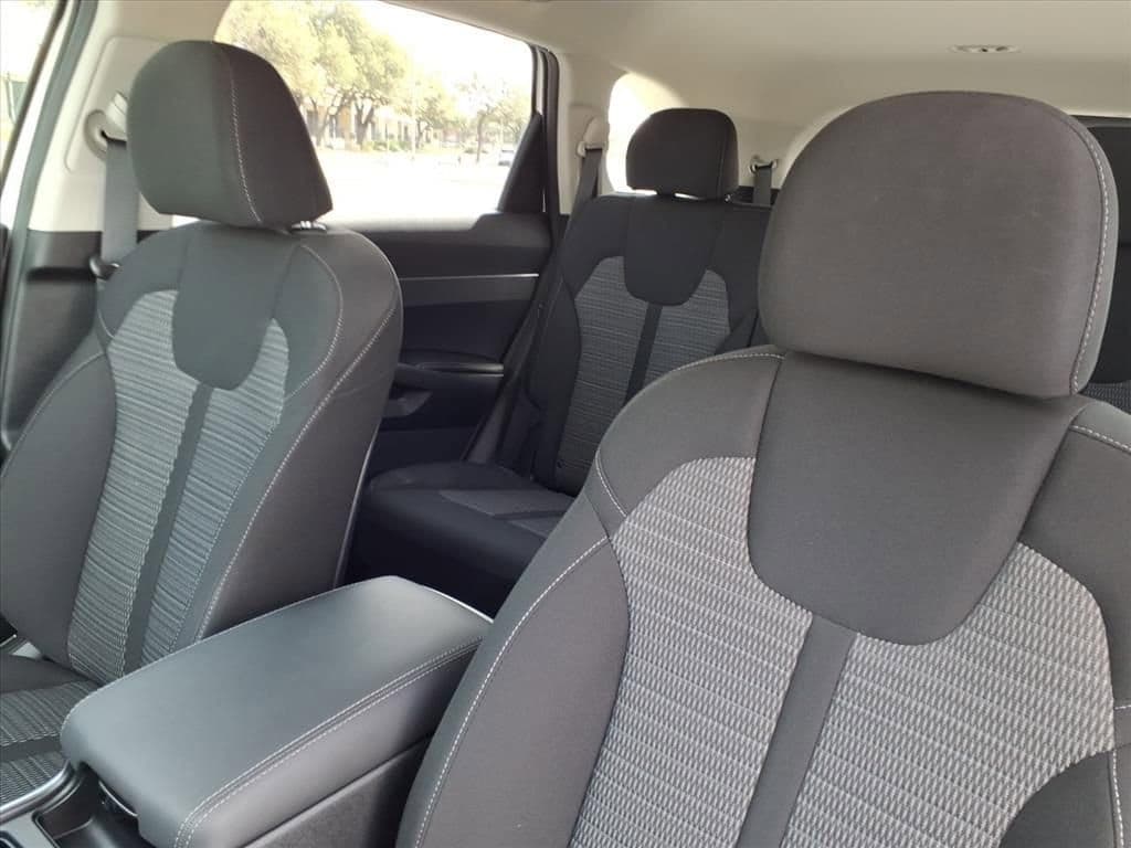 2023 Kia Sorento - Image 18