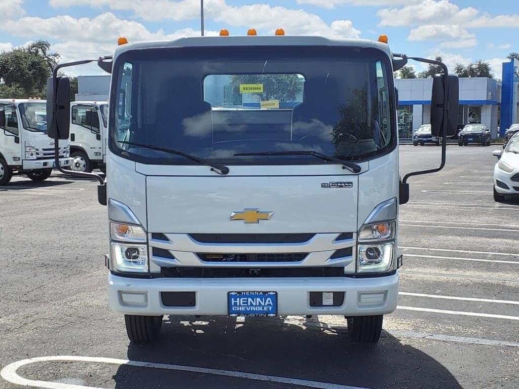 2025 Chevrolet Low Cab Forward 4500 HG - Image 2