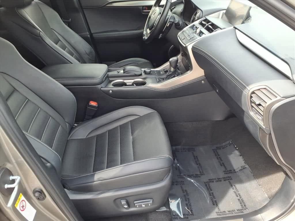 2017 LEXUS NX - Image 18