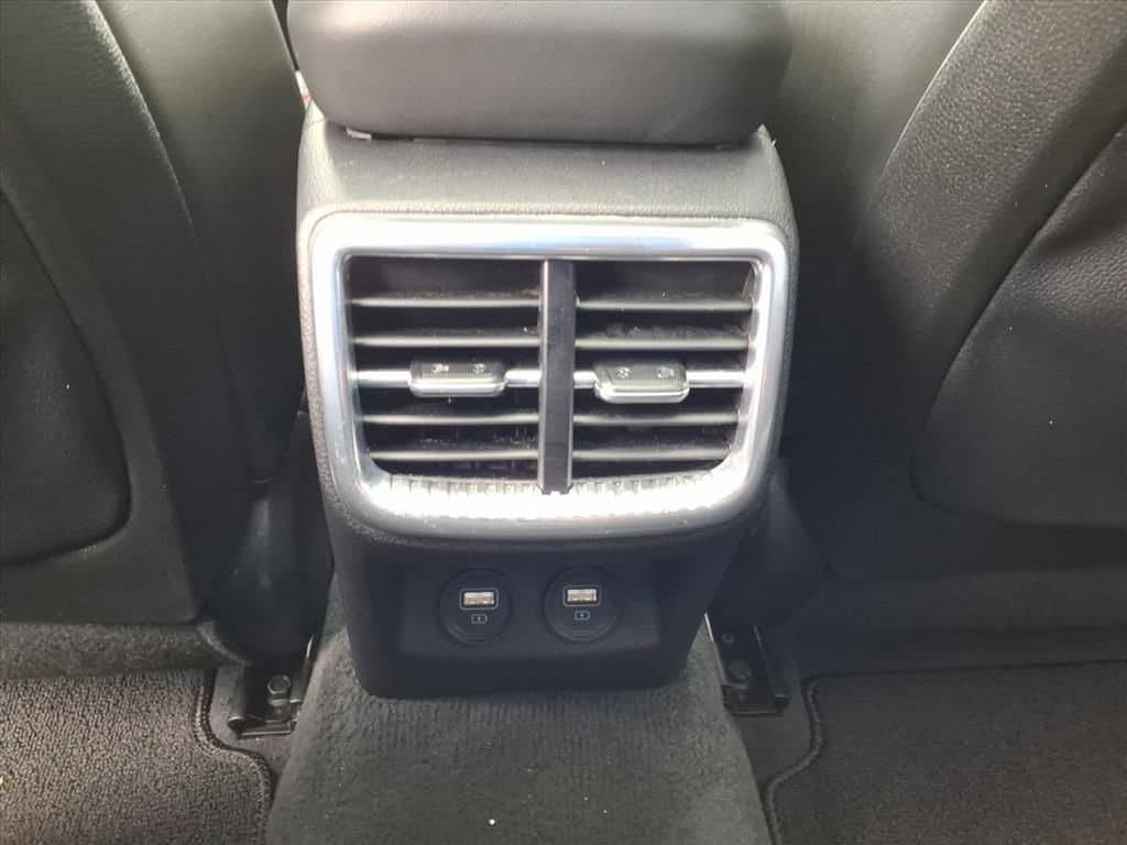 2023 Kia K5 - Image 18