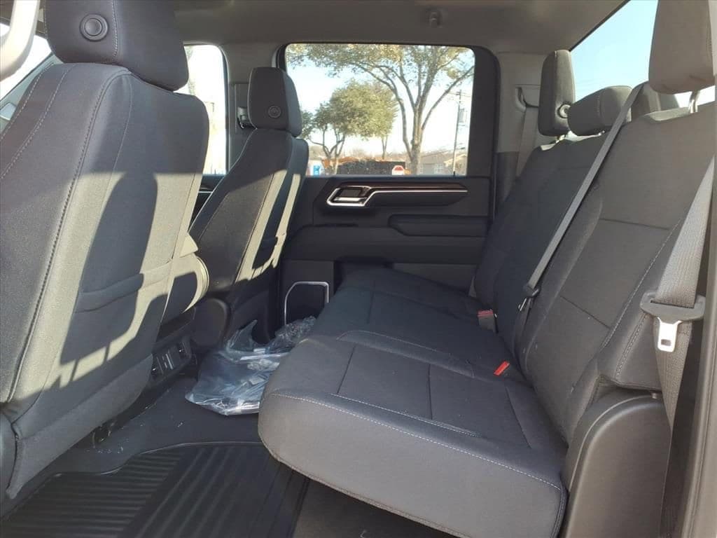 2026 Chevrolet Silverado 3500 HD Chassis Cab - Image 22