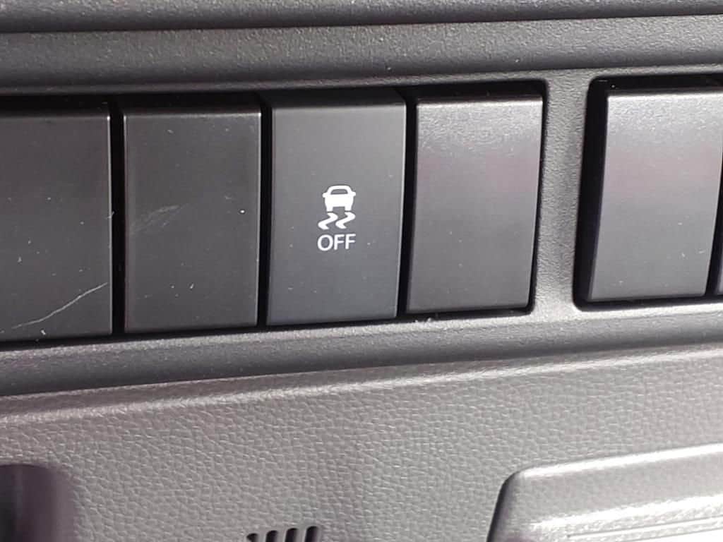 2025 Chevrolet Low Cab Forward 5500 XD - Image 13