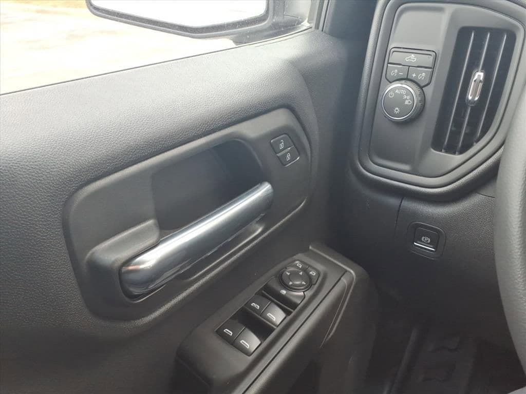 2026 Chevrolet Silverado 1500 - Image 20