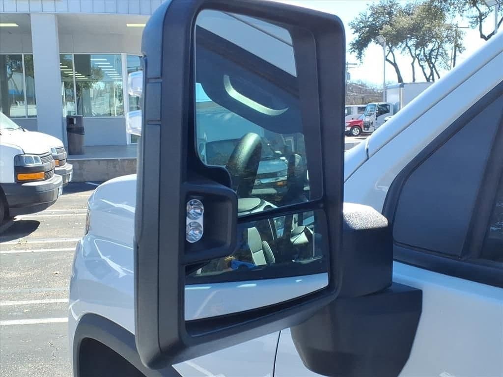 2026 Chevrolet Silverado 2500 HD - Image 11