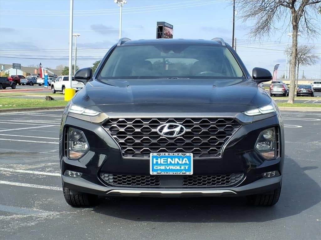 2019 Hyundai Santa Fe - Image 2