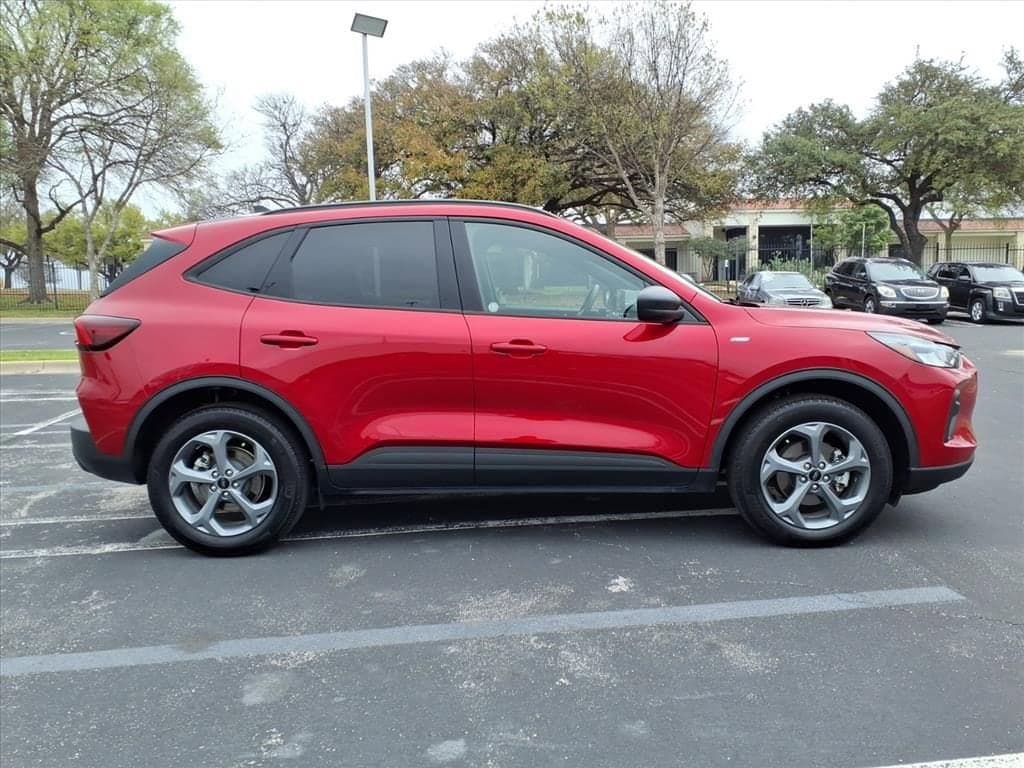 2025 Ford Escape - Image 6