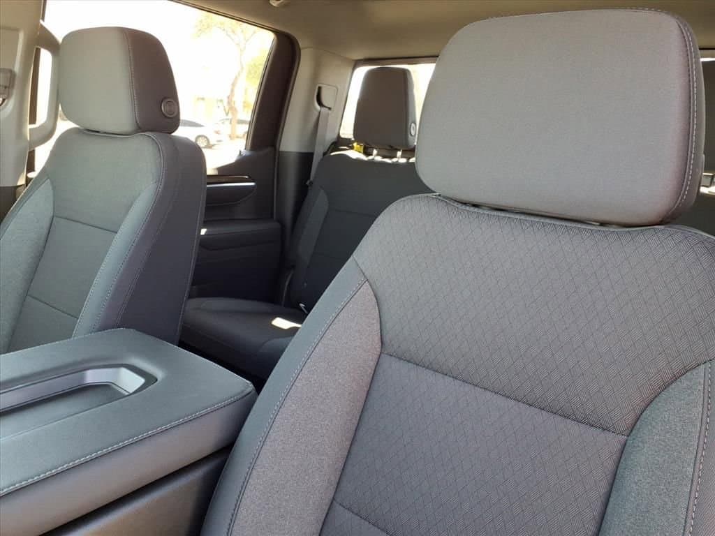 2026 Chevrolet Silverado 1500 - Image 13