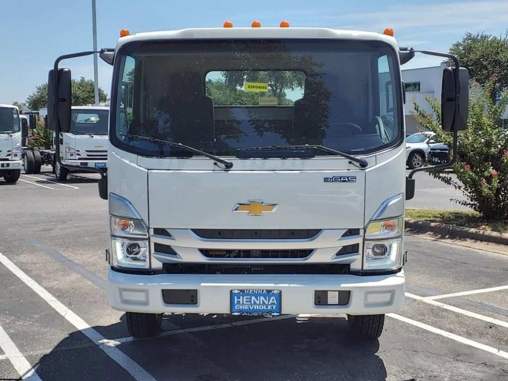 2025 Chevrolet Low Cab Forward 5500 XG - Image 2