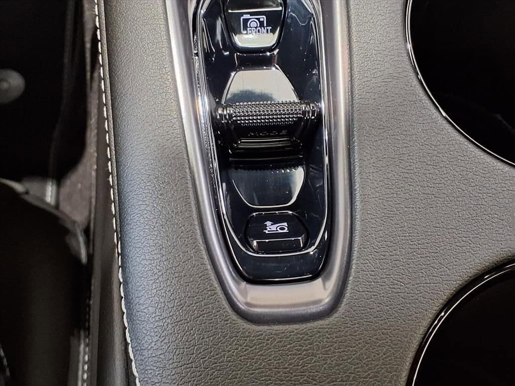 2026 Chevrolet Corvette Stingray - Image 11