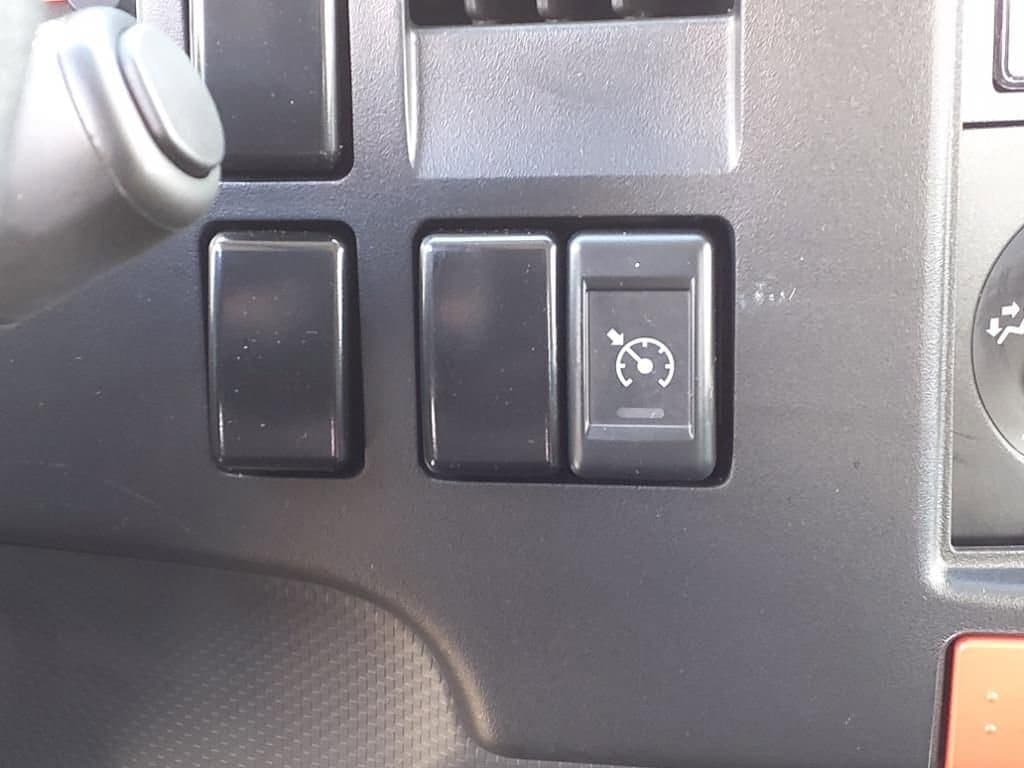 2025 Chevrolet Low Cab Forward 4500 HG - Image 8