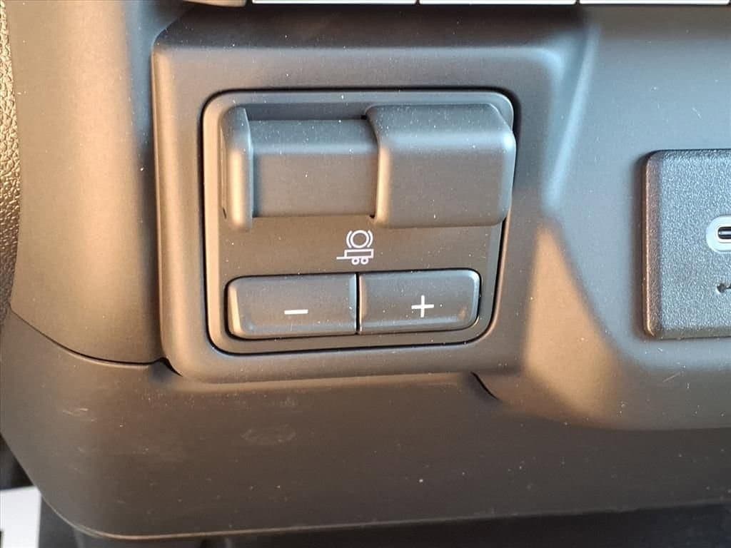 2026 Chevrolet Silverado 3500 HD Chassis Cab - Image 16