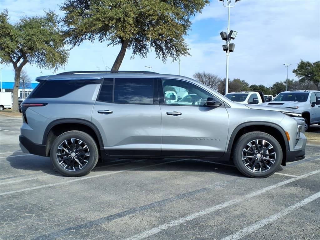 2026 Chevrolet Traverse - Image 4